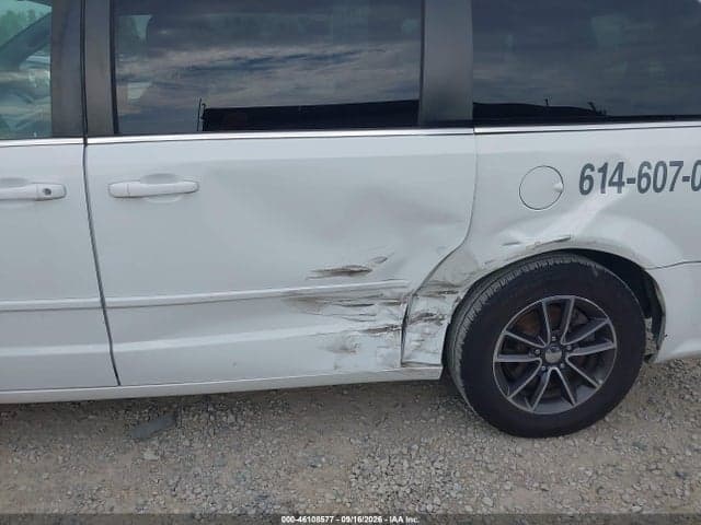 2017 DODGE GRAND CARAVAN SXT 6