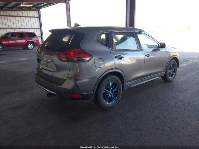 2017 NISSAN ROGUE S 4