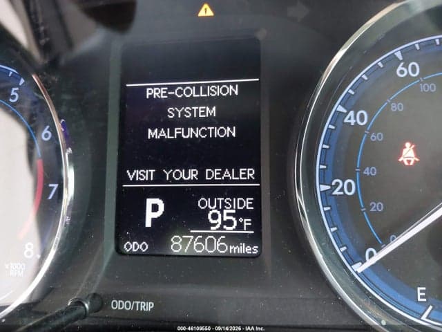 2019 TOYOTA COROLLA LE 15