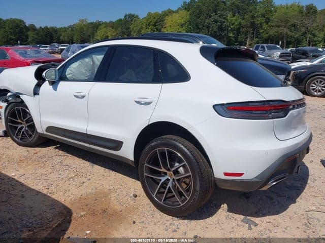 2025 PORSCHE MACAN T 3