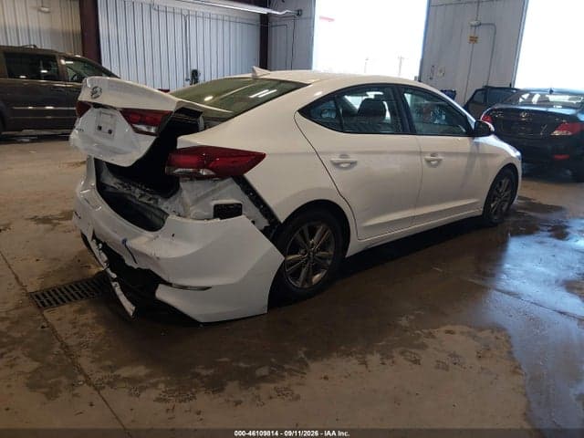 2017 HYUNDAI ELANTRA SE 4