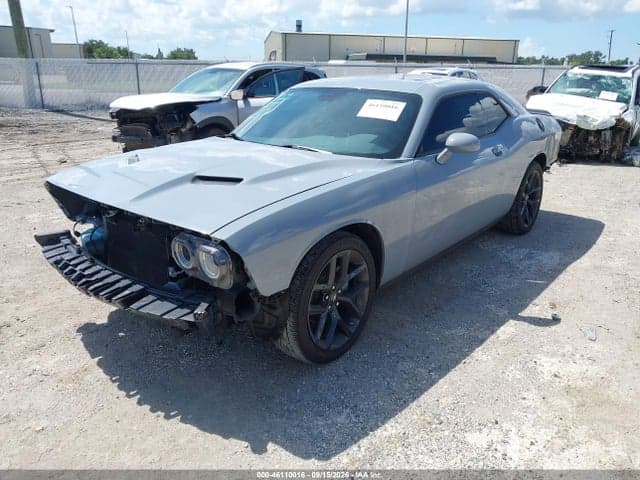 2022 DODGE CHALLENGER SXT 2
