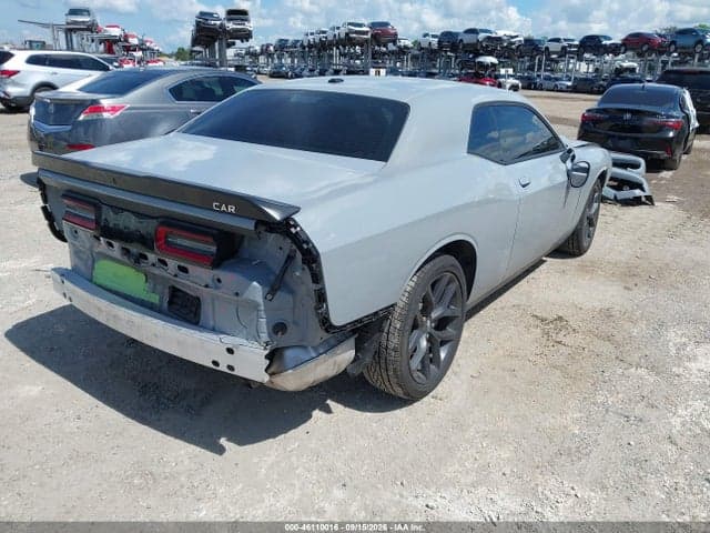2022 DODGE CHALLENGER SXT 4