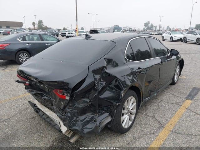 2022 TOYOTA CAMRY LE 4