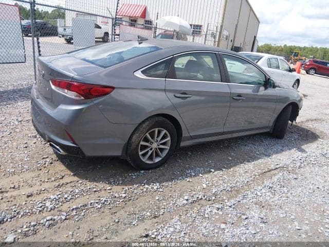 2018 HYUNDAI SONATA SE 4