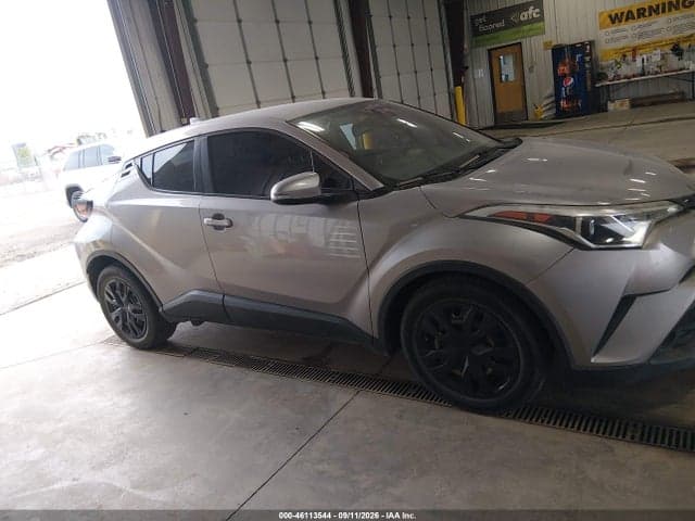 2019 TOYOTA C-HR LE 13