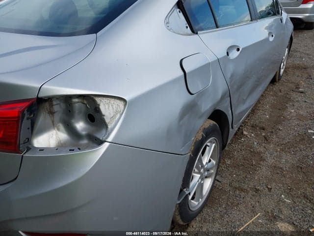 2018 CHEVROLET CRUZE LT AUTO 18