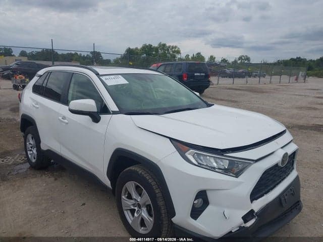 2019 TOYOTA RAV4 XLE 1