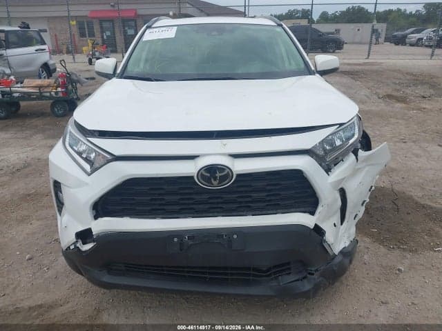 2019 TOYOTA RAV4 XLE 12