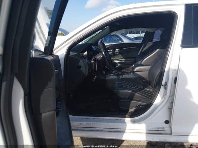 2018 CHRYSLER 300 300S 5