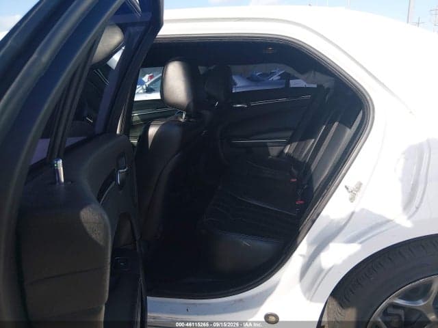 2018 CHRYSLER 300 300S 8