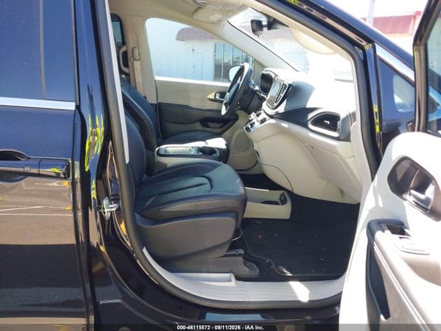 2024 CHRYSLER PACIFICA TOURING L 5