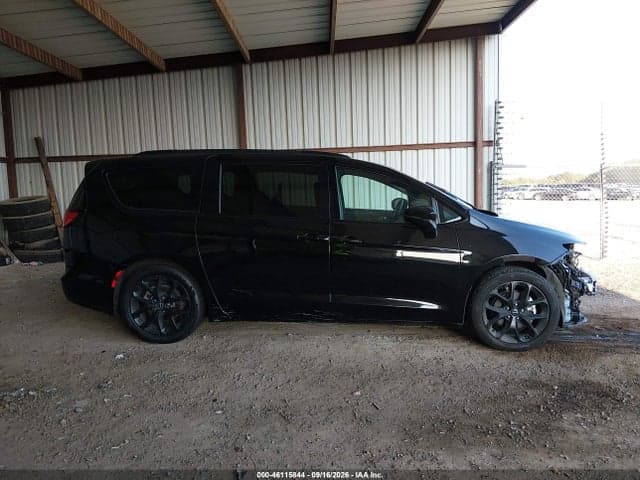 2025 CHRYSLER PACIFICA LIMITED 14