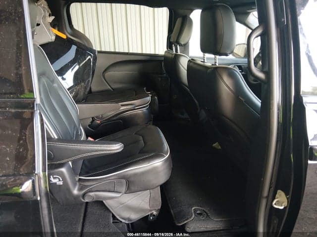 2025 CHRYSLER PACIFICA LIMITED 8