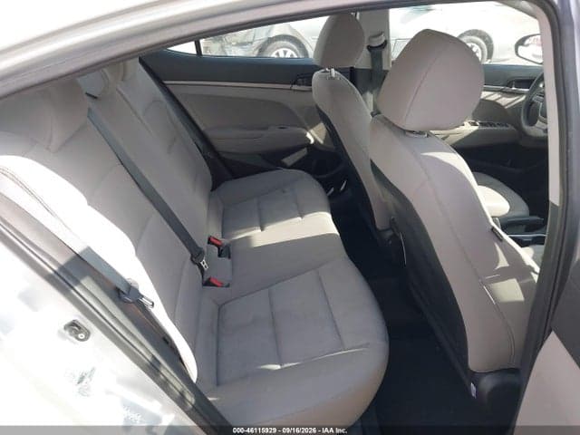 2017 HYUNDAI ELANTRA SE 8