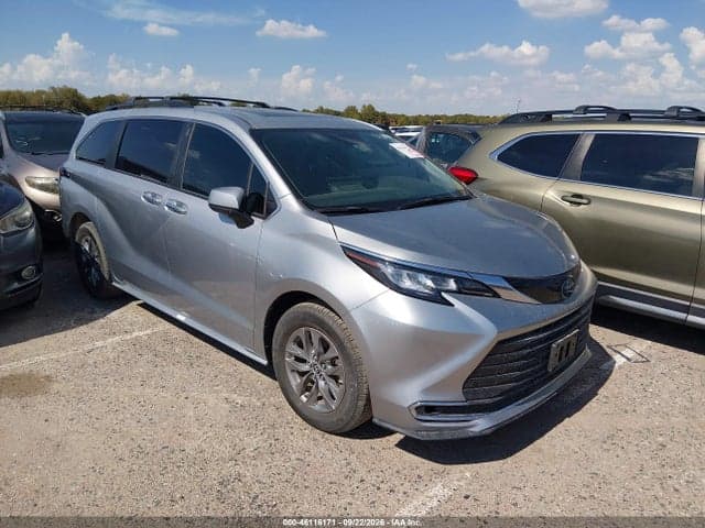 2025 TOYOTA SIENNA