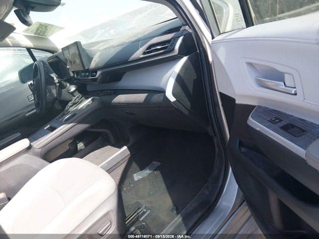 2025 TOYOTA SIENNA 5