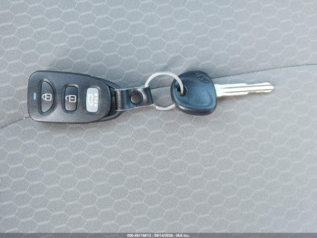 2020 HYUNDAI ELANTRA SE 11