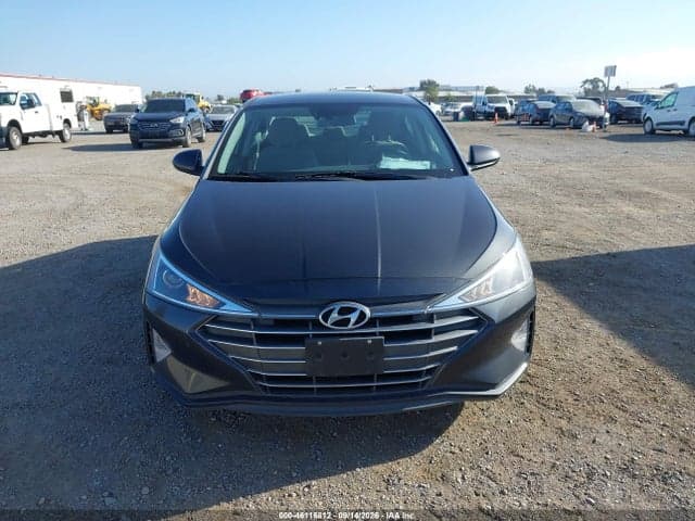 2020 HYUNDAI ELANTRA SE 13
