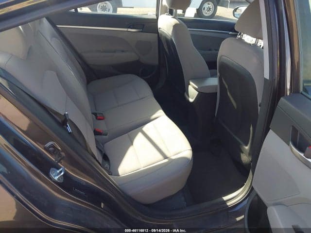 2020 HYUNDAI ELANTRA SE 8