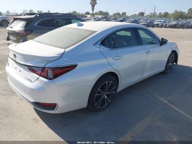2025 LEXUS ES 300H LUXURY 3