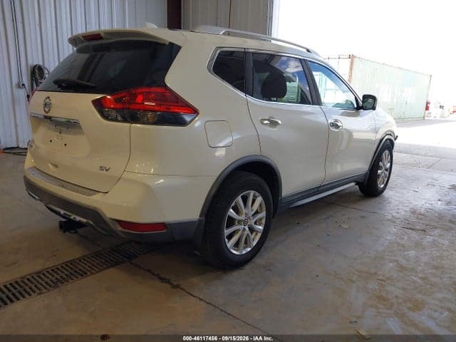 2017 NISSAN ROGUE SV 4