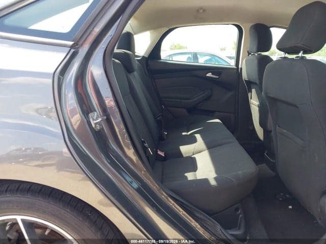 2017 FORD FOCUS SE 8