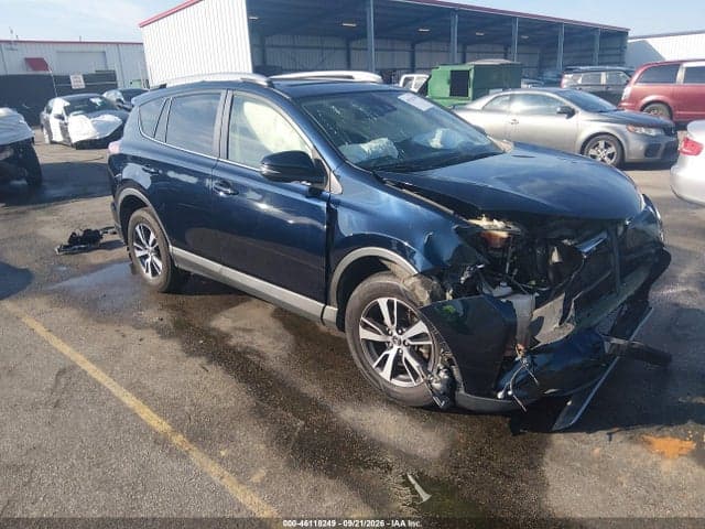 2018 TOYOTA RAV4 XLE 1