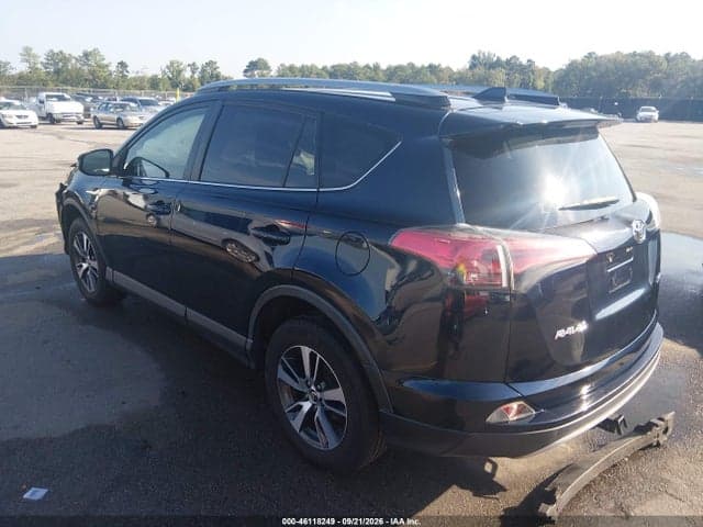 2018 TOYOTA RAV4 XLE 3