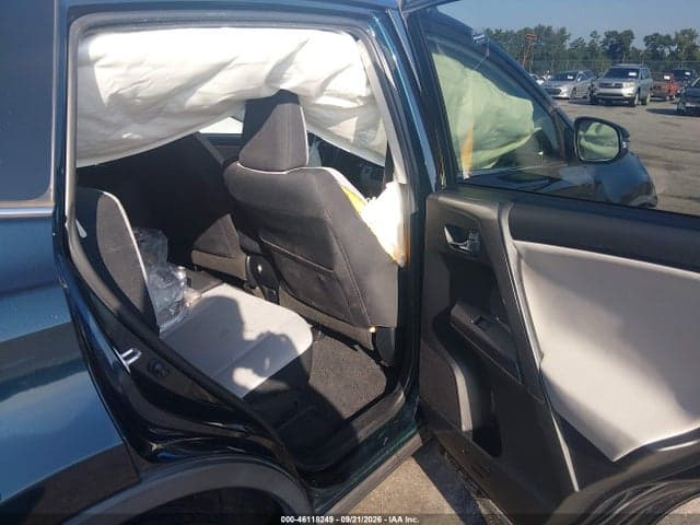 2018 TOYOTA RAV4 XLE 8