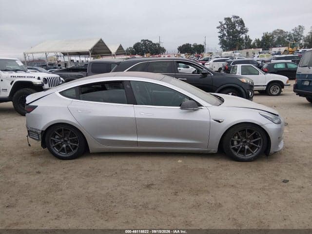 2018 TESLA MODEL 3 LONG RANGE/PERFORMANCE 13