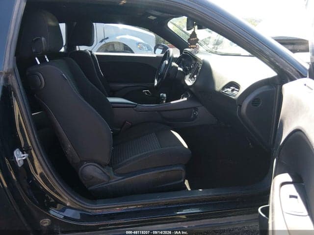 2019 DODGE CHALLENGER SXT 5
