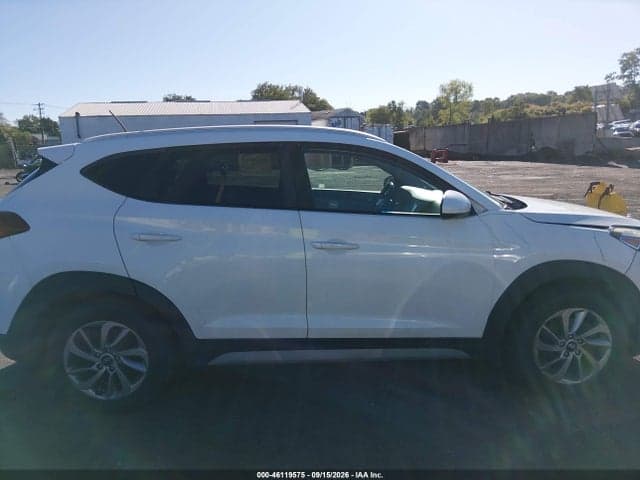2017 HYUNDAI TUCSON SE 13