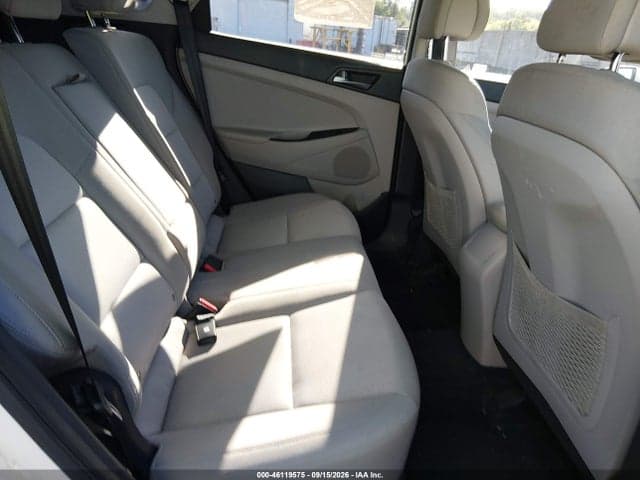 2017 HYUNDAI TUCSON SE 8