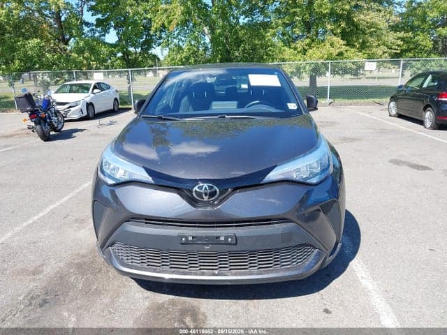 2021 TOYOTA C-HR XLE 12