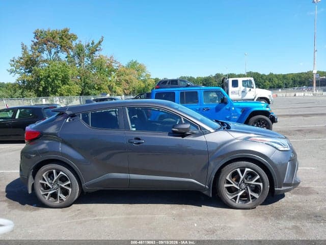 2021 TOYOTA C-HR XLE 15