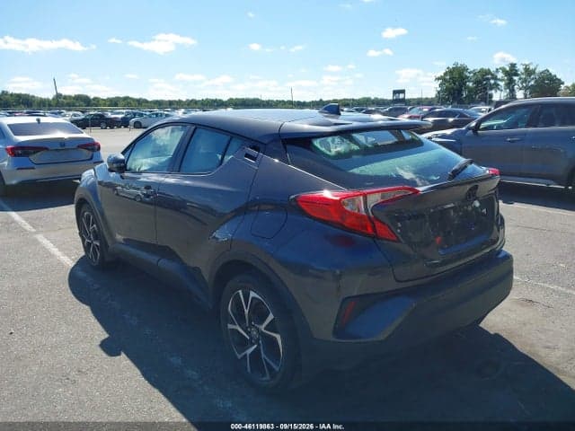 2021 TOYOTA C-HR XLE 3