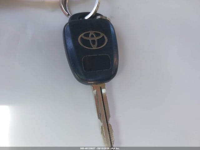 2017 TOYOTA CAMRY SE 11