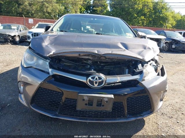2017 TOYOTA CAMRY SE 17