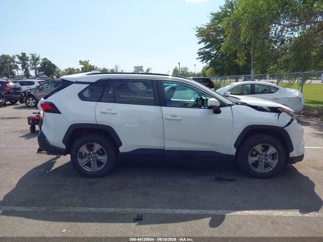 2023 TOYOTA RAV4 XLE 13