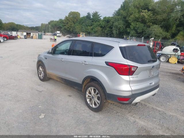 2019 FORD ESCAPE SE 3