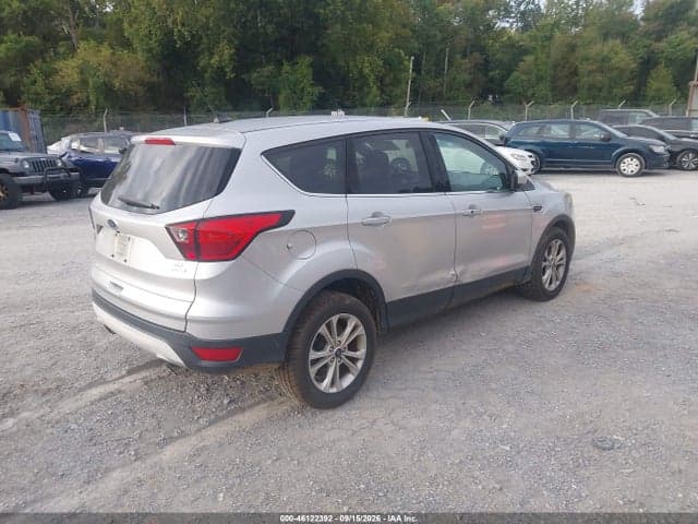 2019 FORD ESCAPE SE 4