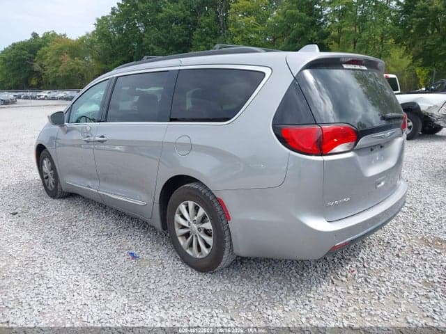 2017 CHRYSLER PACIFICA TOURING-L 3
