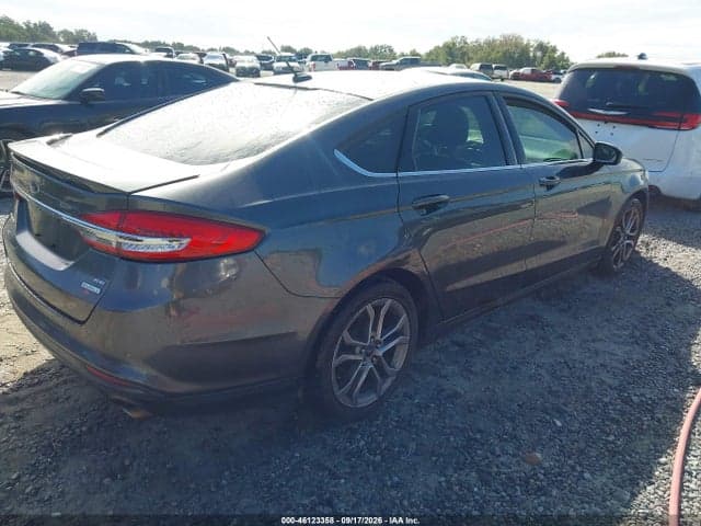 2017 FORD FUSION SE 4
