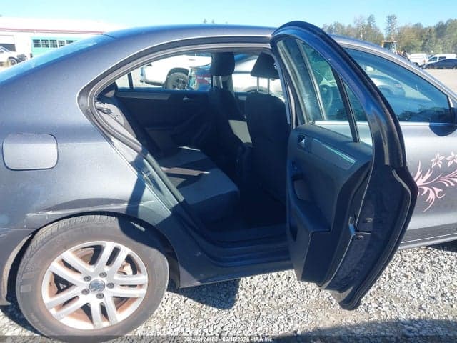 2017 VOLKSWAGEN JETTA 1.4T S 8
