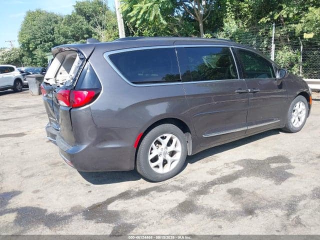 2017 CHRYSLER PACIFICA TOURING-L 4