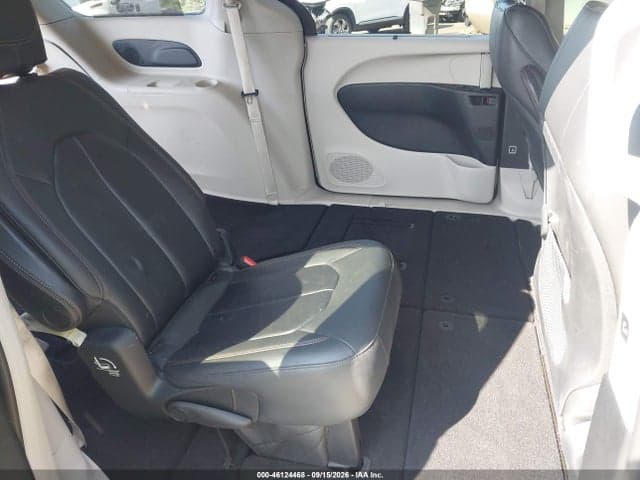 2017 CHRYSLER PACIFICA TOURING-L 8