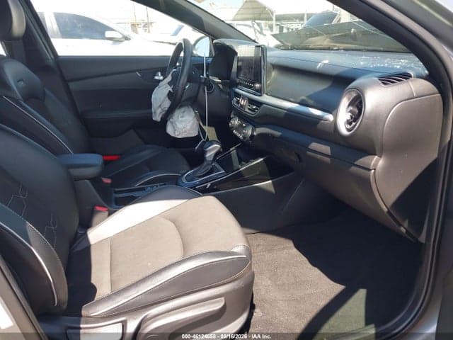 2023 KIA FORTE GT-LINE 5