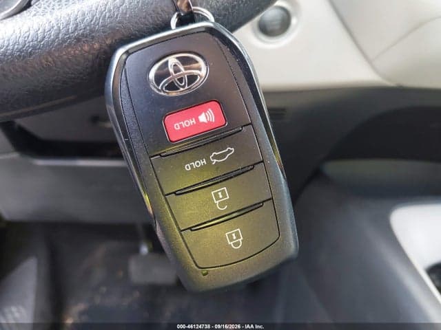 2024 TOYOTA COROLLA LE 11