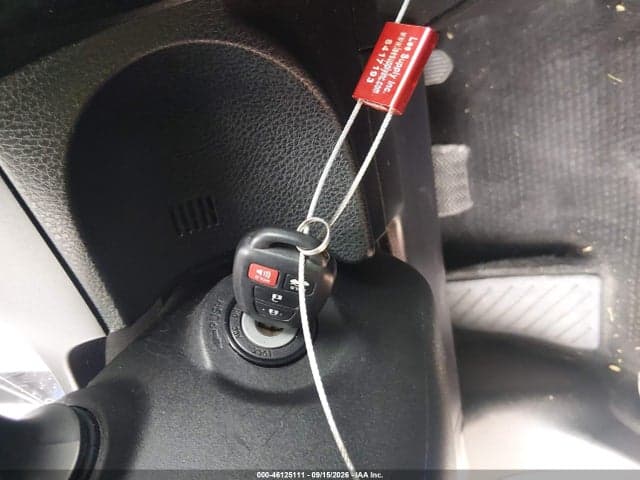2017 TOYOTA COROLLA LE 11